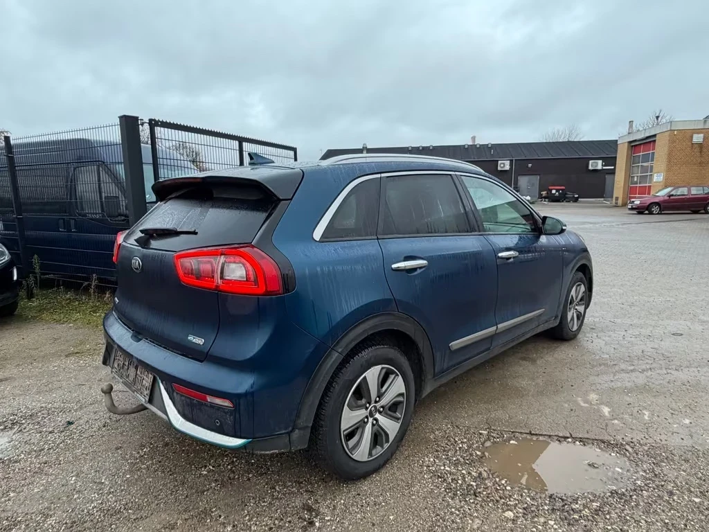 Kia Niro 1.6  Plyg in Hybrid 141ps - изображение 2