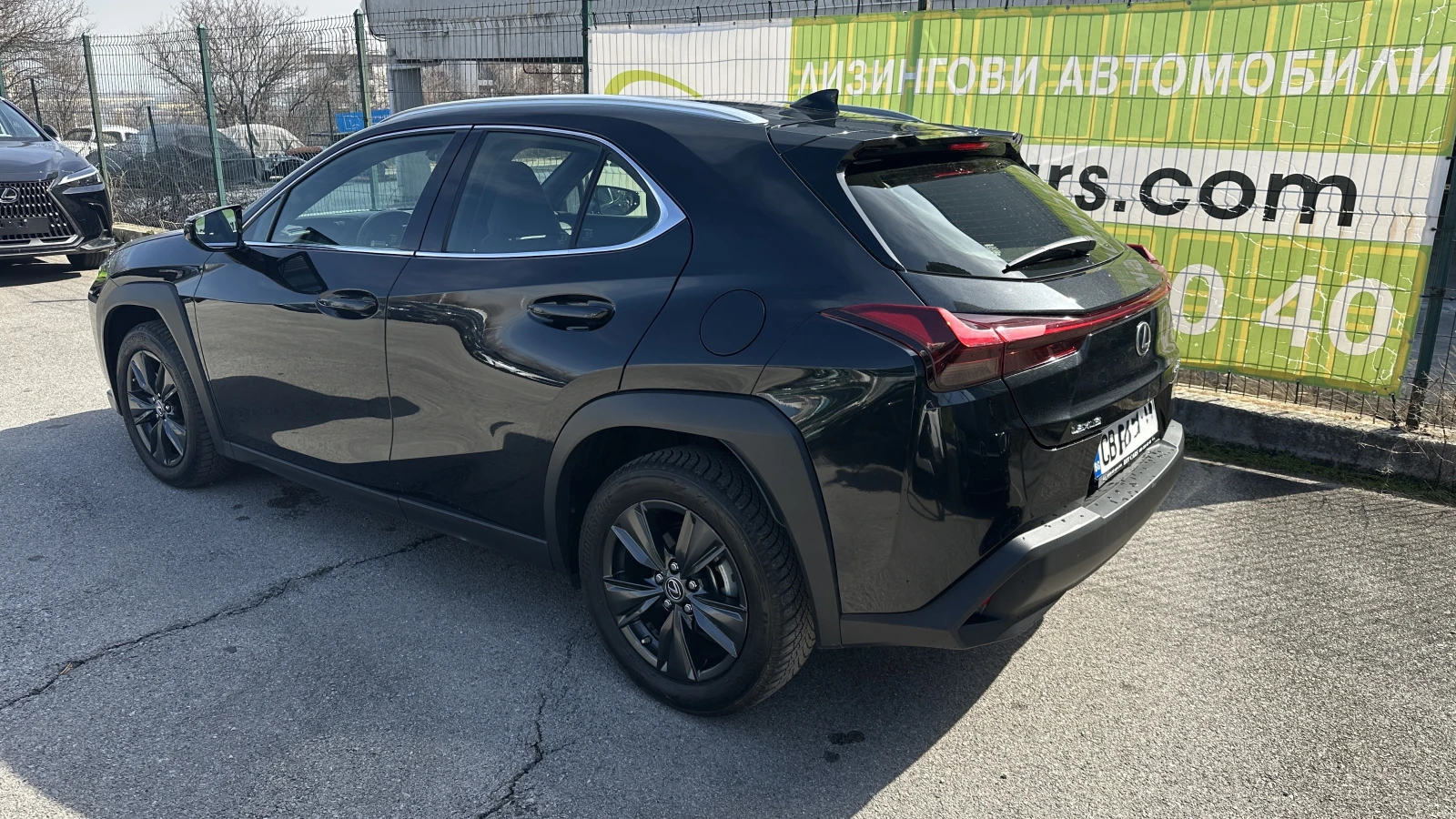Lexus UX 250h Face Lift 2023 2.0 Hybrid в Гаранция - изображение 5