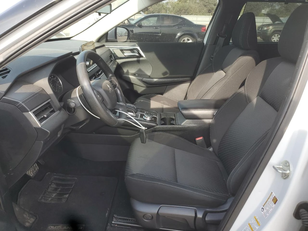 Mitsubishi Outlander, снимка 10 - Автомобили и джипове - 54481954