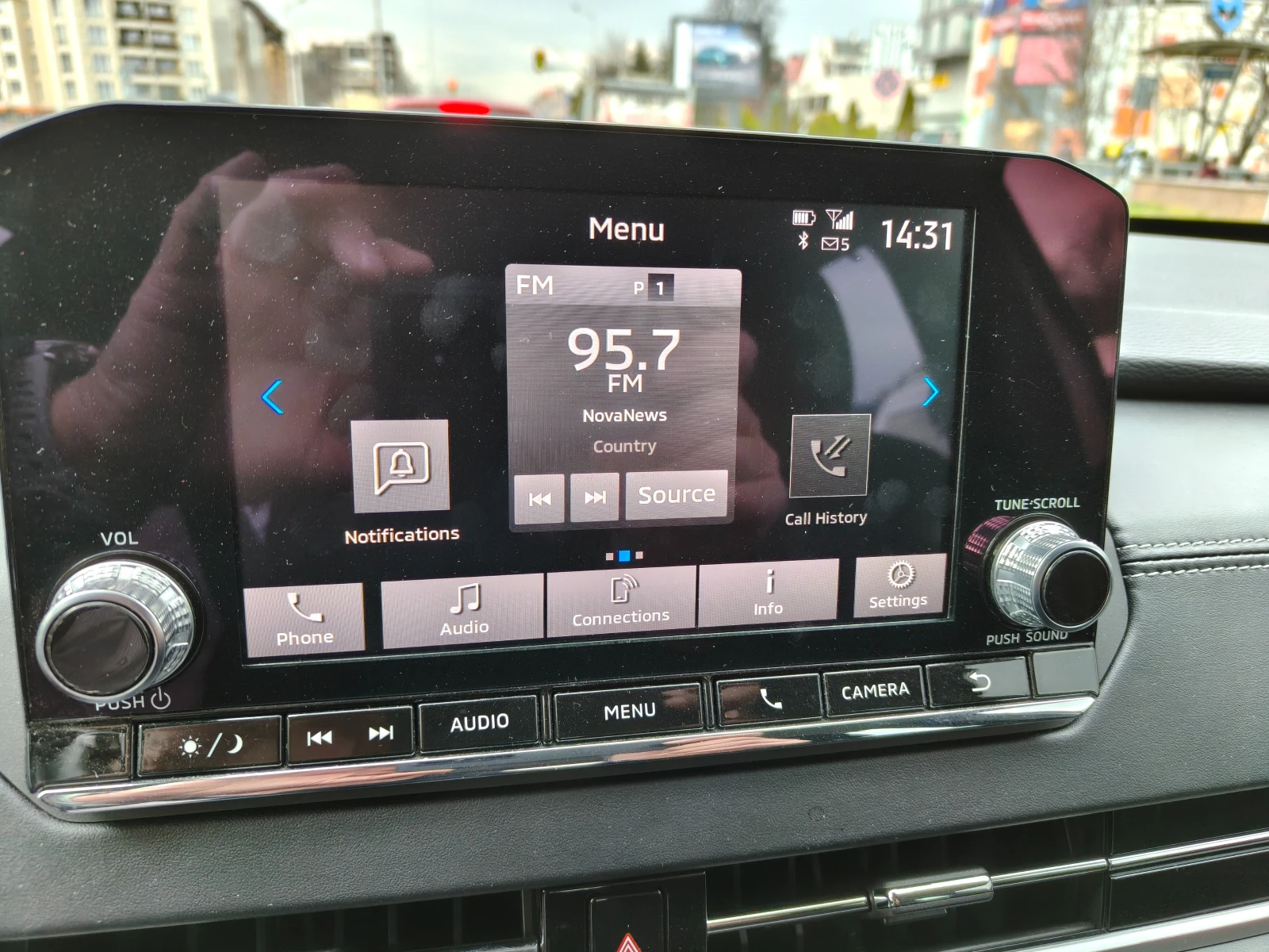 Mitsubishi Outlander, снимка 6 - Автомобили и джипове - 54044574