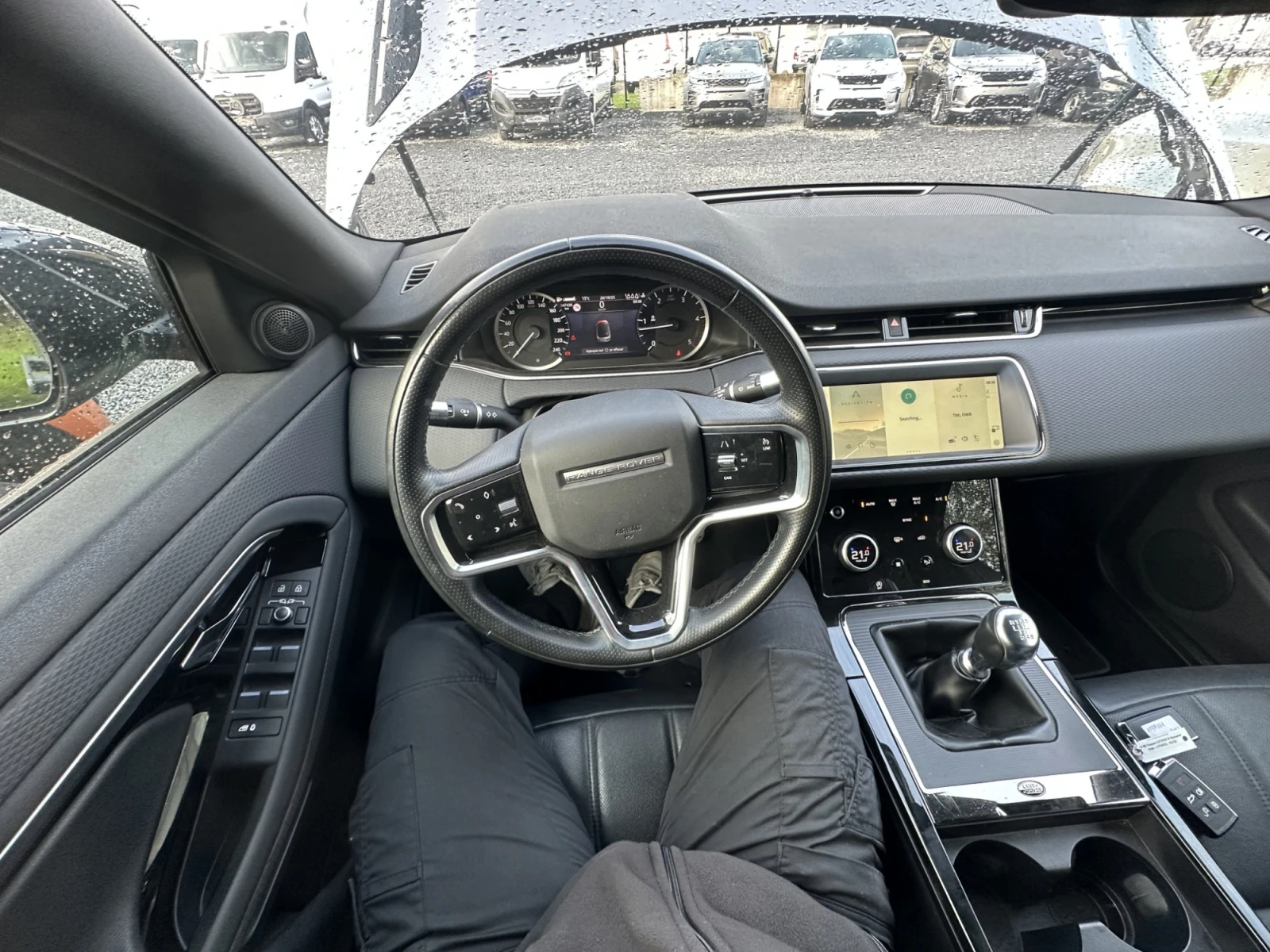 Land Rover Range Rover Evoque 2.0 TD4 R-Dynamic, снимка 6 - Автомобили и джипове - 54043819