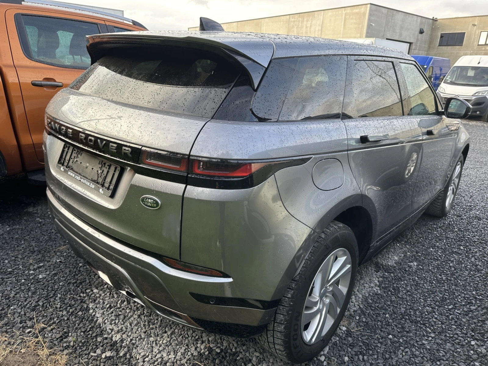 Land Rover Range Rover Evoque 2.0 TD4 R-Dynamic, снимка 2 - Автомобили и джипове - 54043819