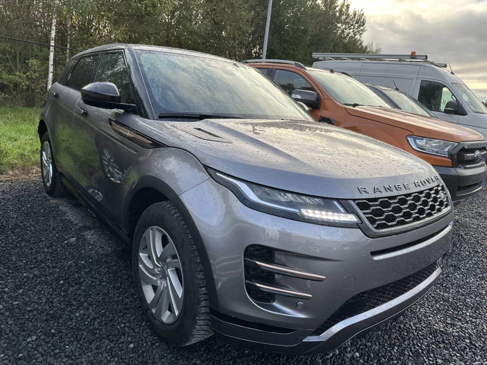 Land Rover Range Rover Evoque 2.0 TD4 R-Dynamic | Auto.bg — изображение 1