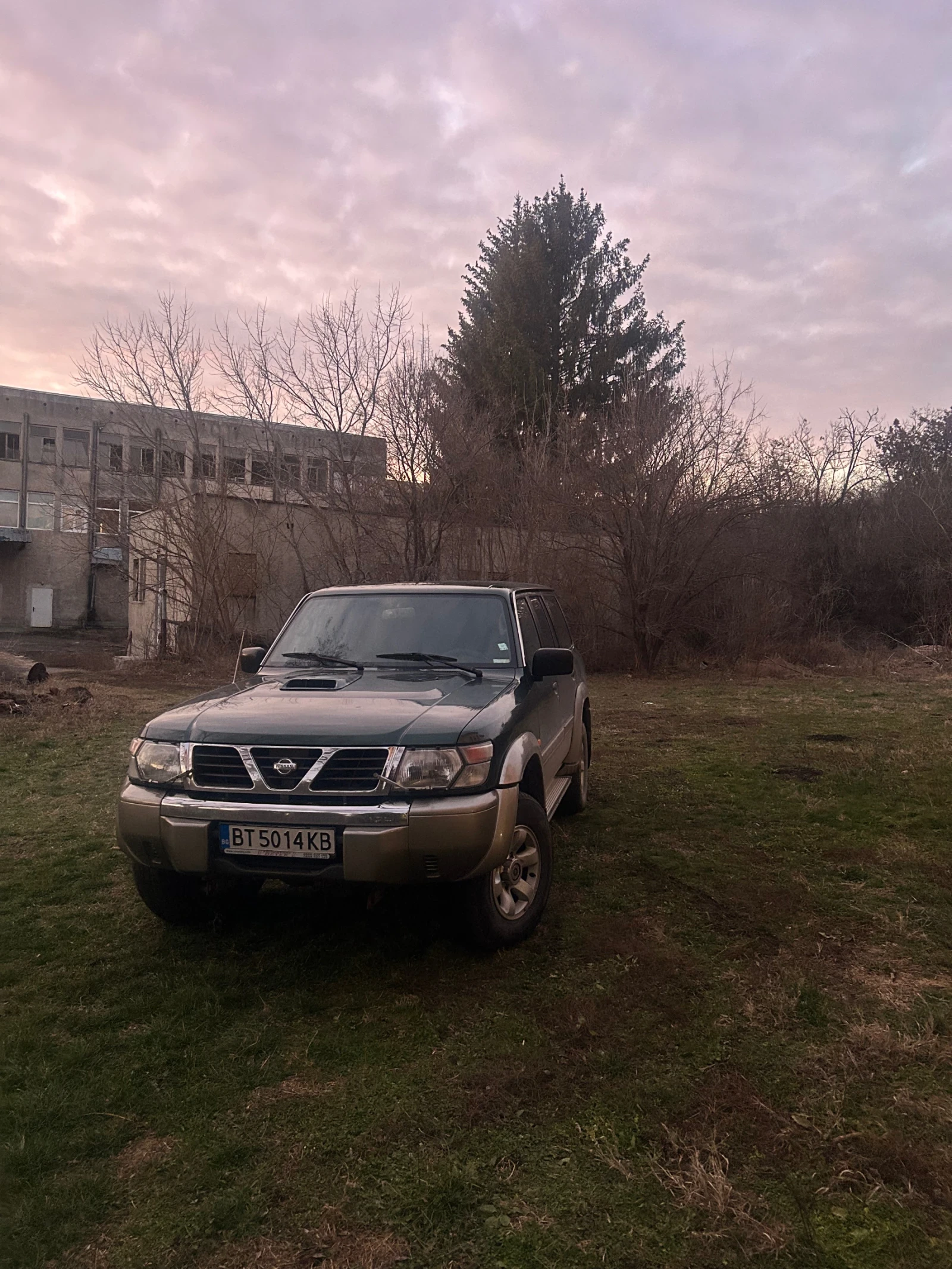 Nissan Patrol, снимка 7 - Автомобили и джипове - 54083666