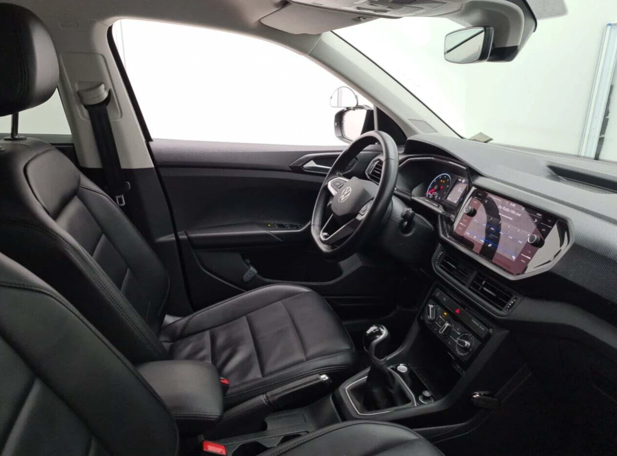 VW T-Cross, снимка 13 - Автомобили и джипове - 54455842