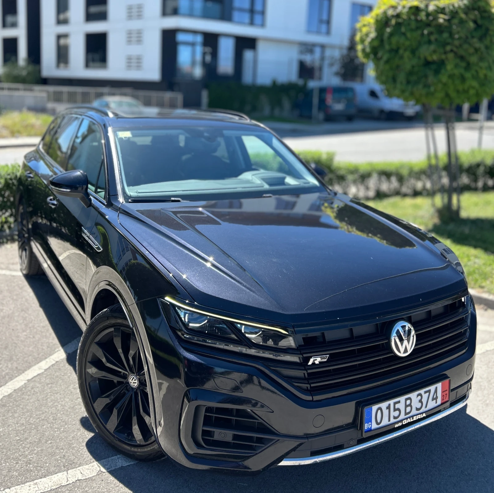VW Touareg Rline* Black Edition, снимка 2 - Автомобили и джипове - 54566215