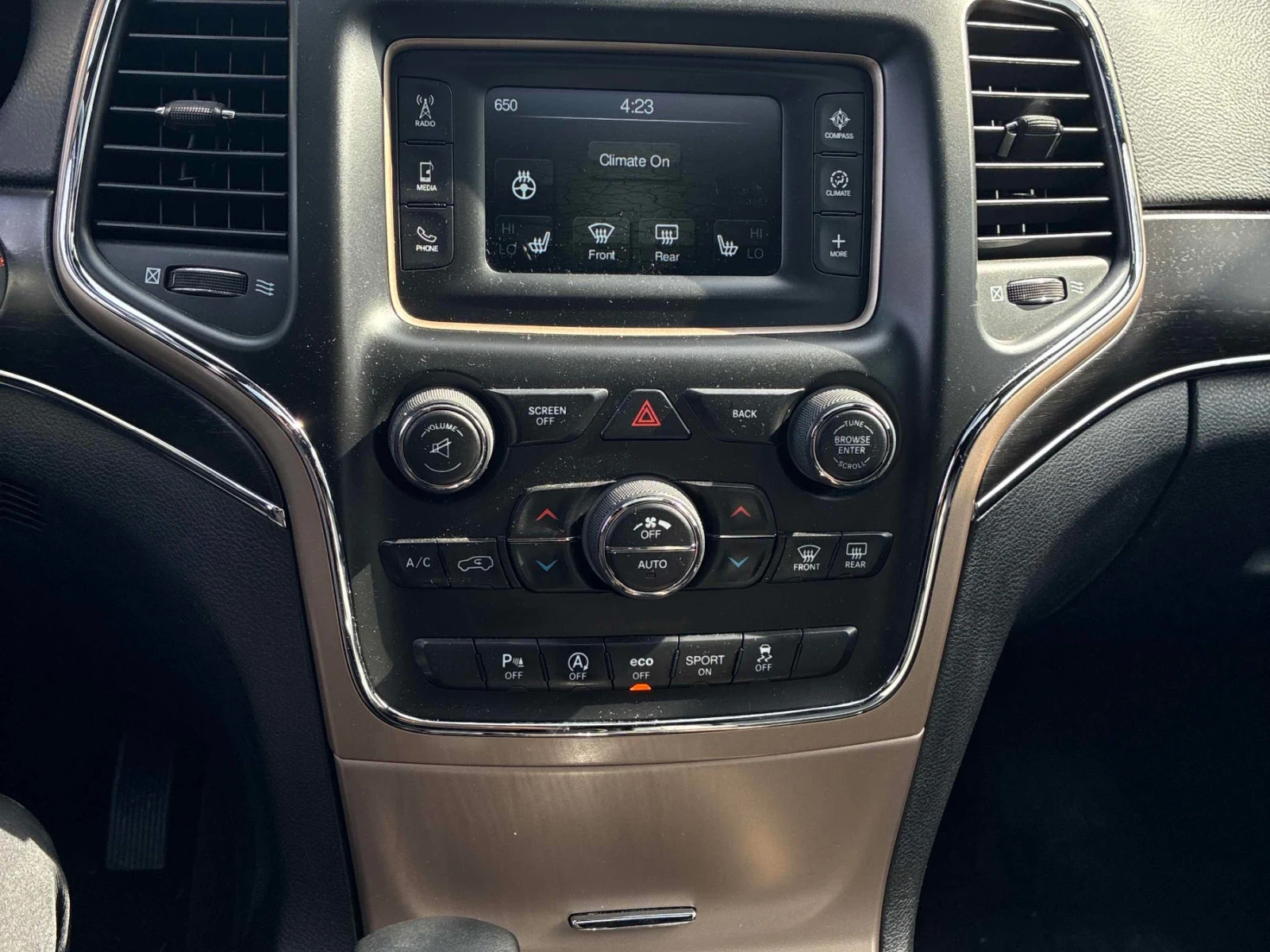 Jeep Grand cherokee LIMITED V6 * AWD * CARFAX * АВТО КРЕДИТ * , снимка 7 - Автомобили и джипове - 54669295