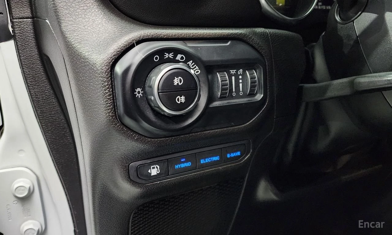 Jeep Grand cherokee OVERLAND* 2.0* ПОДГРЕВ* КАМЕРА* МЪРТВА* ТОЧКА* , снимка 6 - Автомобили и джипове - 54730627