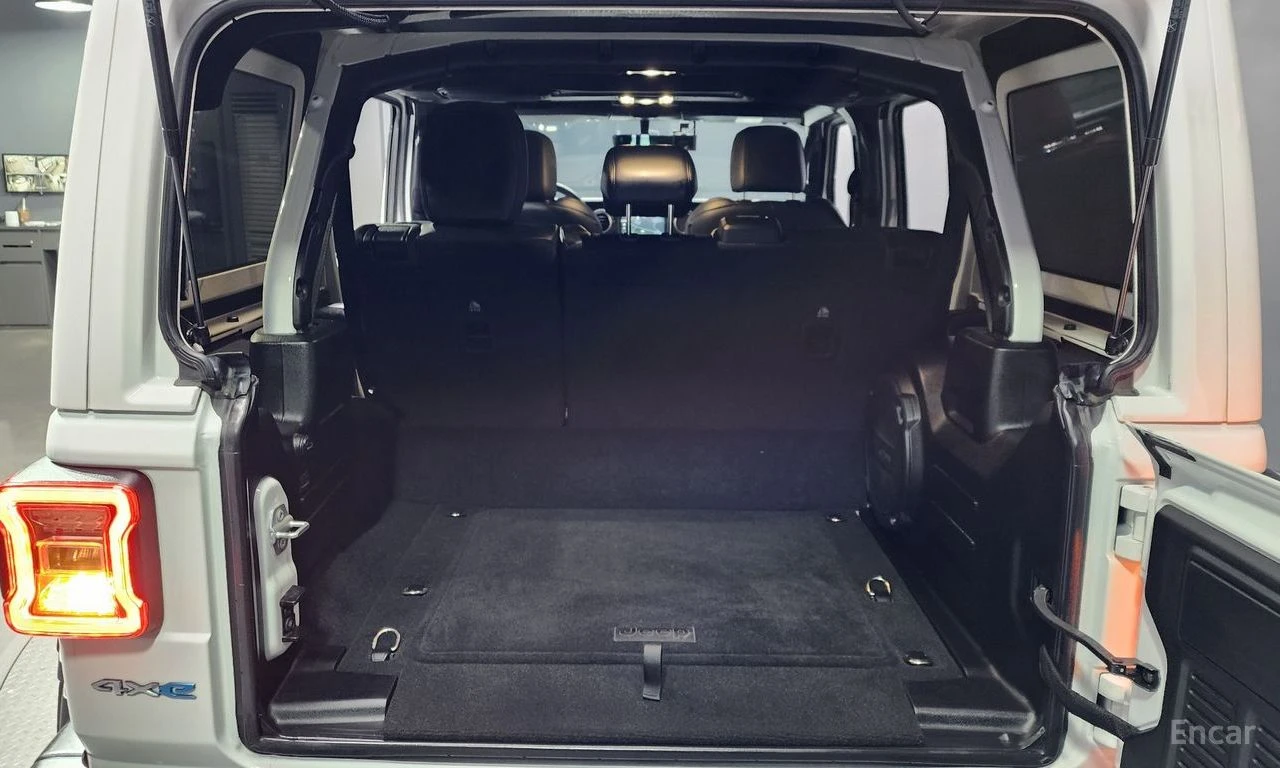 Jeep Grand cherokee OVERLAND* 2.0* ПОДГРЕВ* КАМЕРА* МЪРТВА* ТОЧКА* , снимка 16 - Автомобили и джипове - 54730627
