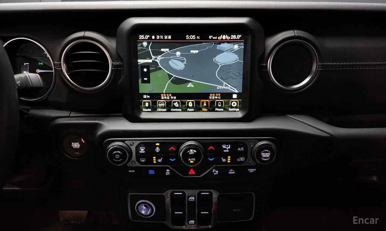 Jeep Grand cherokee OVERLAND* 2.0* ПОДГРЕВ* КАМЕРА* МЪРТВА* ТОЧКА* , снимка 9 - Автомобили и джипове - 54730627