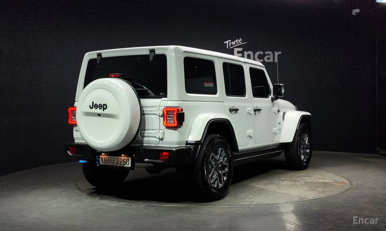 Jeep Grand cherokee OVERLAND* 2.0* ПОДГРЕВ* КАМЕРА* МЪРТВА* ТОЧКА* , снимка 2 - Автомобили и джипове - 54730627
