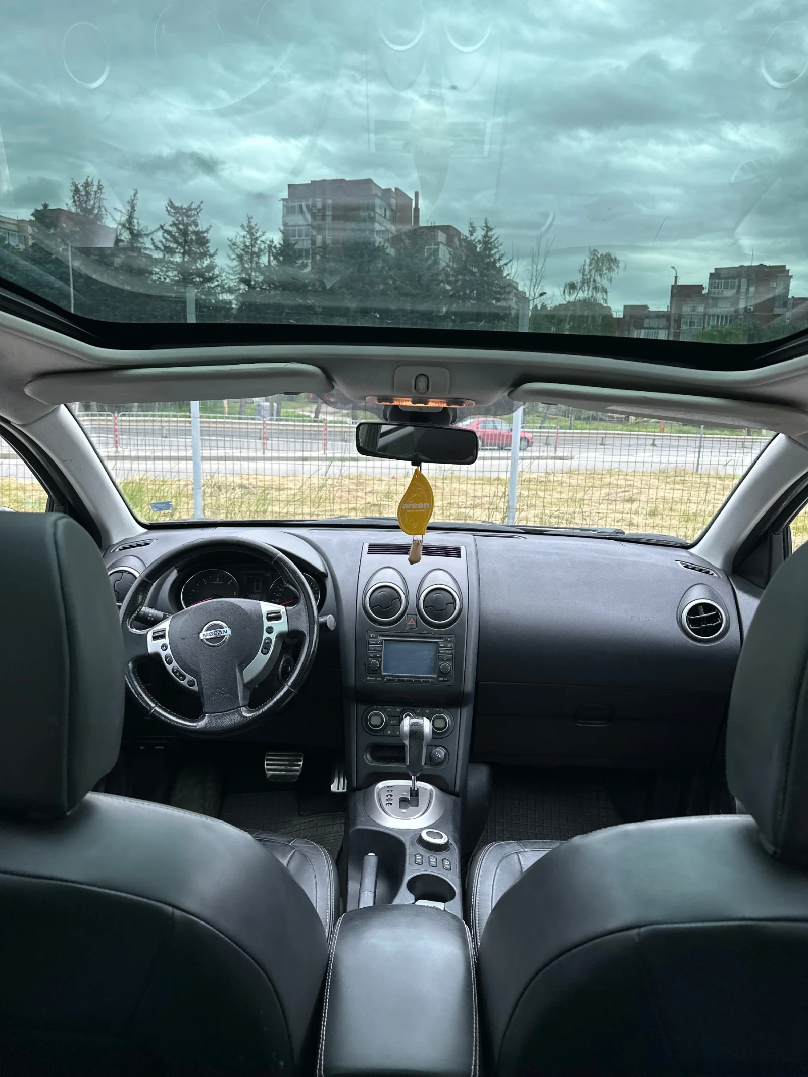 Nissan Qashqai, снимка 10 - Автомобили и джипове - 54763690