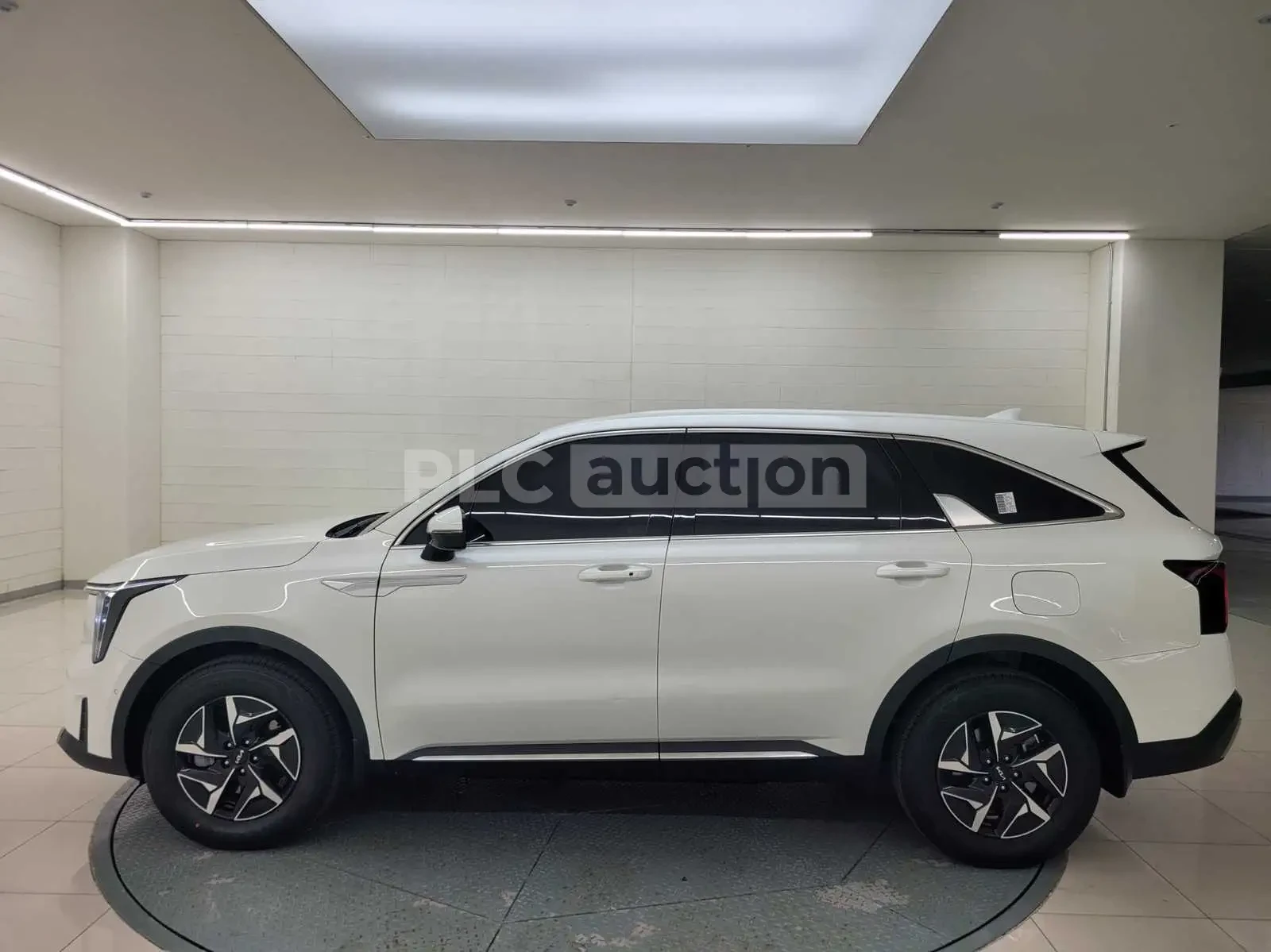 Kia Sorento Hybrid| КАМЕРА| ОБДУХ| DISTRONIC| ВКЛ.ТЕХНОТЕСТ, снимка 2 - Автомобили и джипове - 54848348