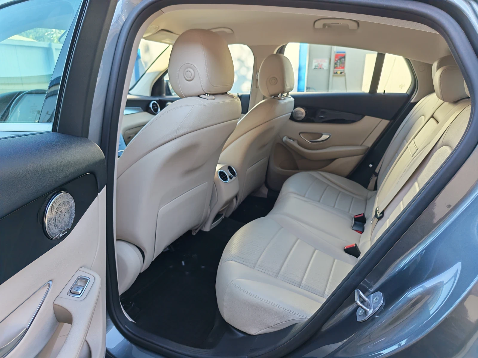 Mercedes-Benz GLC 250 COUPE, 4MATIC, AMG, 9G, AIRMATIC , снимка 11 - Автомобили и джипове - 55156649