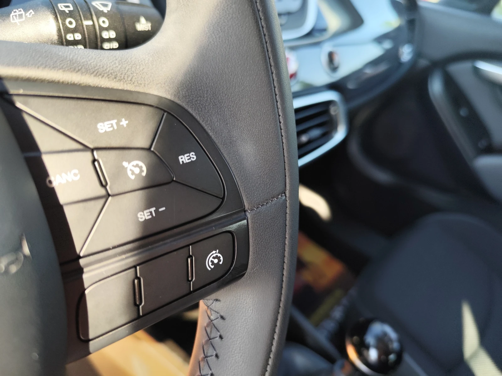 Fiat 500X 1.6i* EURO6B* LED* KLIMA* , снимка 10 - Автомобили и джипове - 55345887