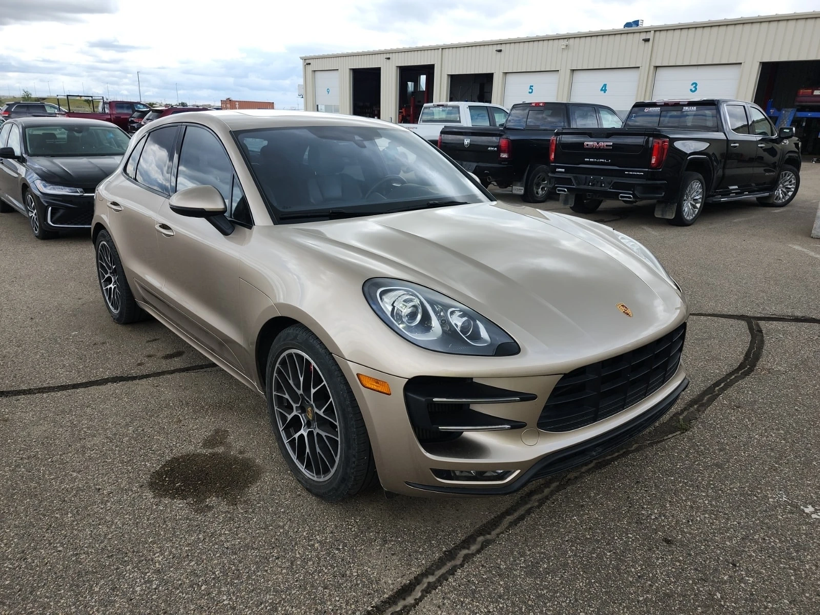 Porsche Macan TURBO/CARFAX/Панорама/Подгрев/Обдух/, снимка 2 - Автомобили и джипове - 55906311