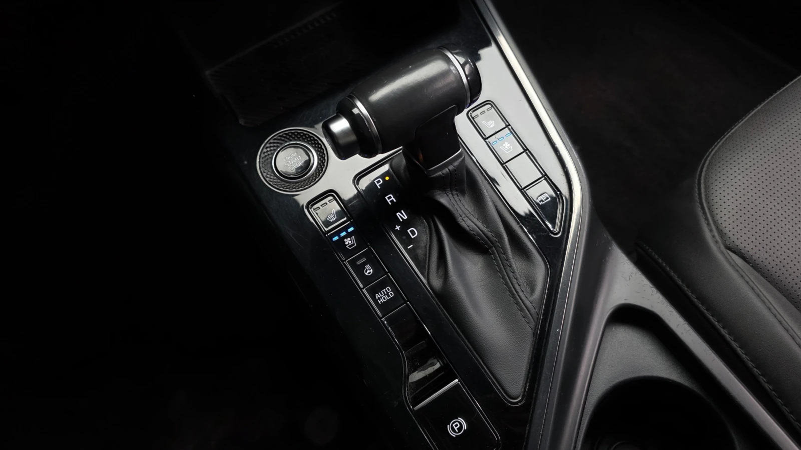 Kia Niro Prestige, снимка 10 - Автомобили и джипове - 56080510