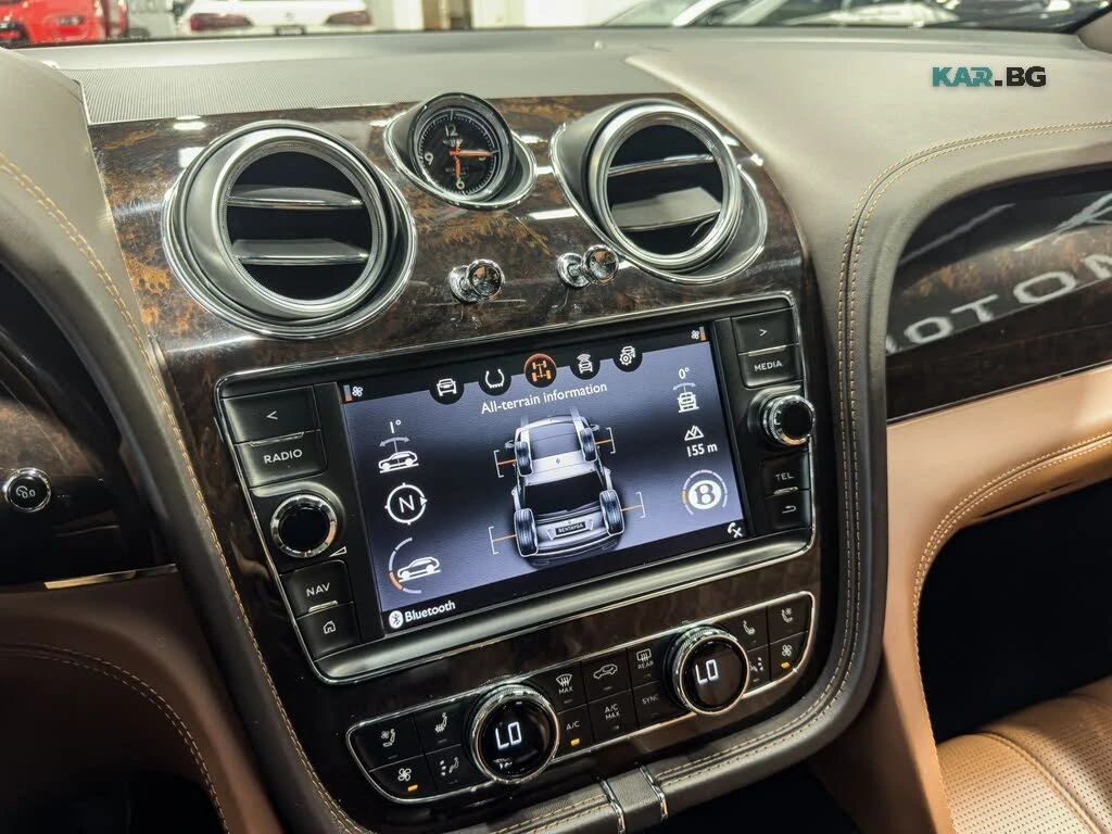 Bentley Bentayga HUD * 360 * Обдухване * АвтоКредит * (ЦЕНА ДО БГ), снимка 6 - Автомобили и джипове - 56126652