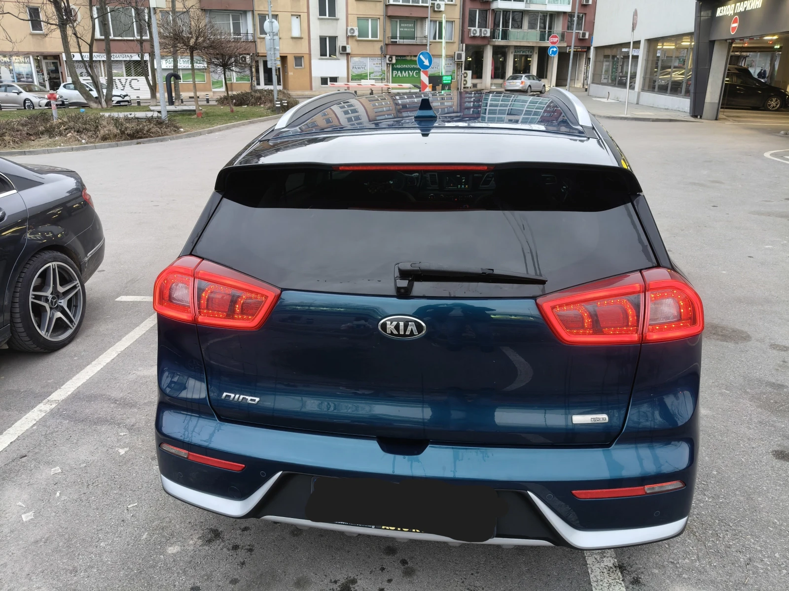 Kia Niro, снимка 3 - Автомобили и джипове - 56455455