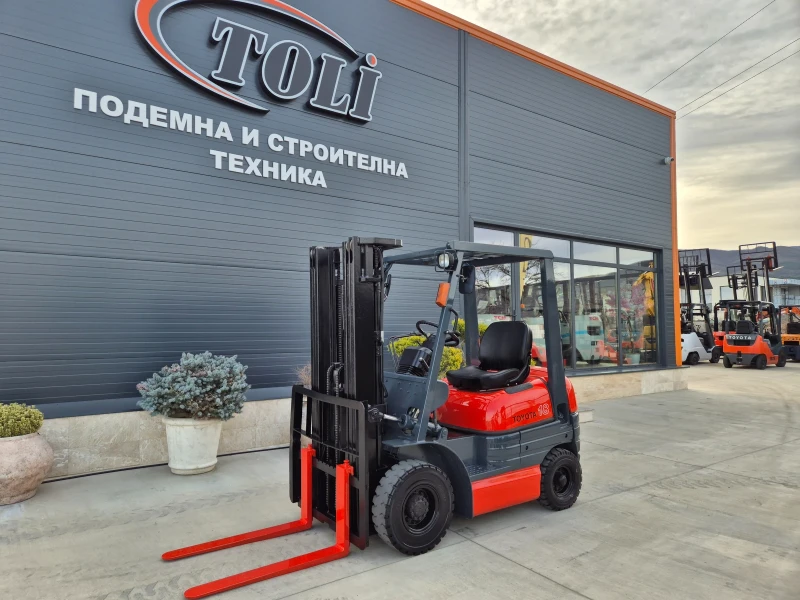 Мотокар Toyota ТРИПЛЕКС + СВОБОДЕН ХОД / ПЕРФЕКТЕН !