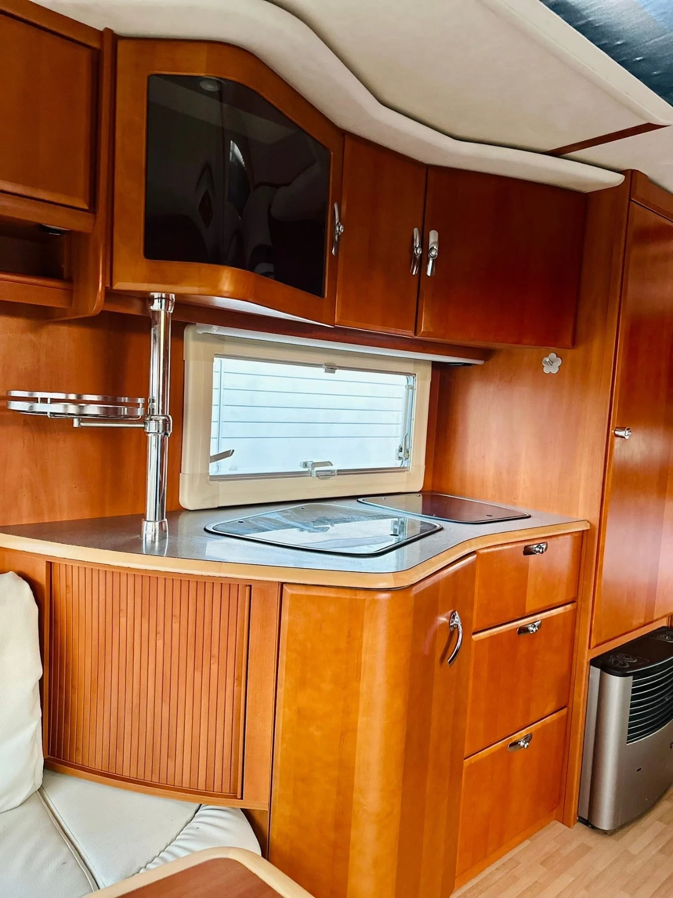 Каравана Tabbert Puccini, снимка 10 - Каравани и кемпери - 53823297