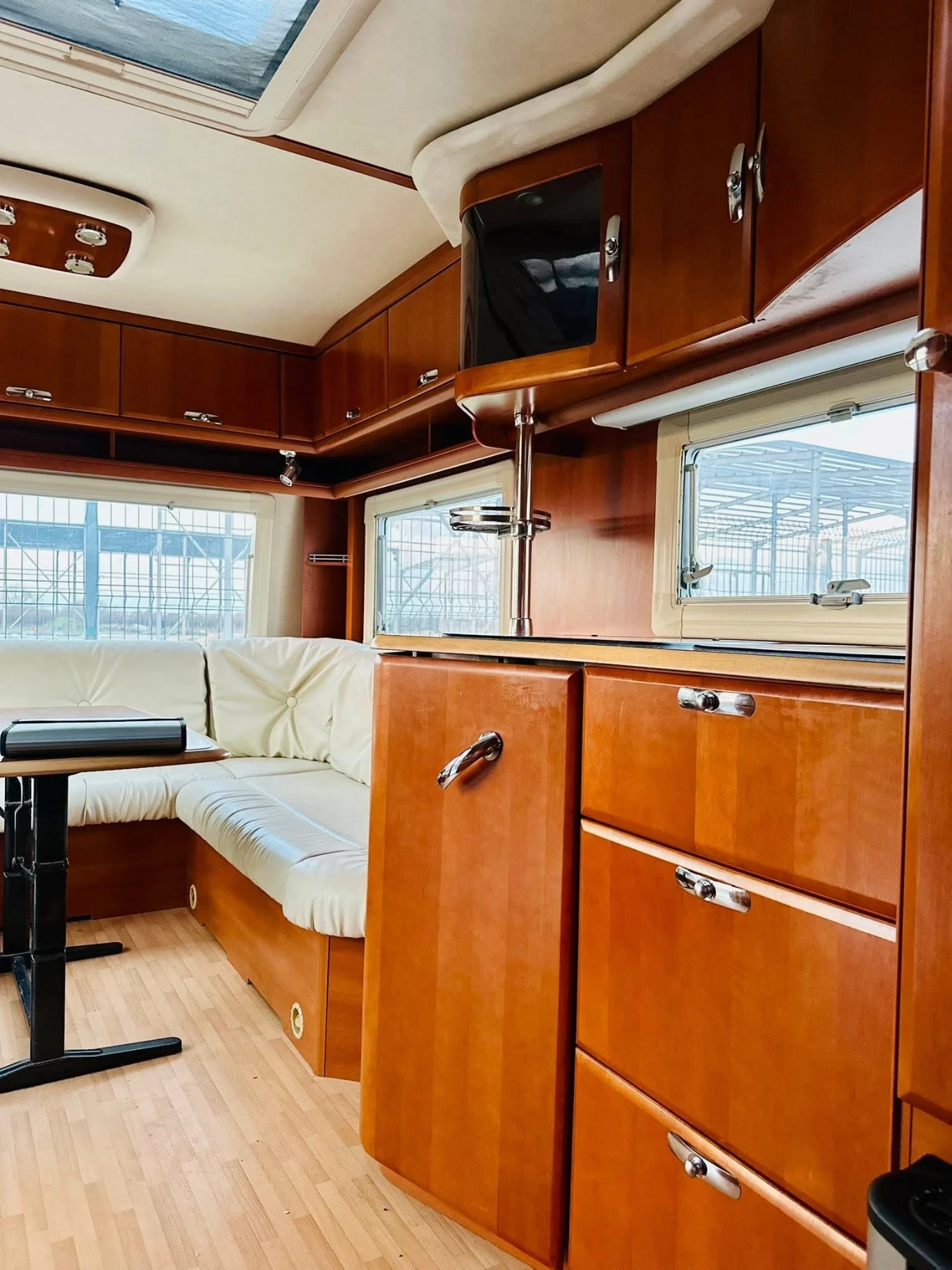 Каравана Tabbert Puccini, снимка 9 - Каравани и кемпери - 53823297