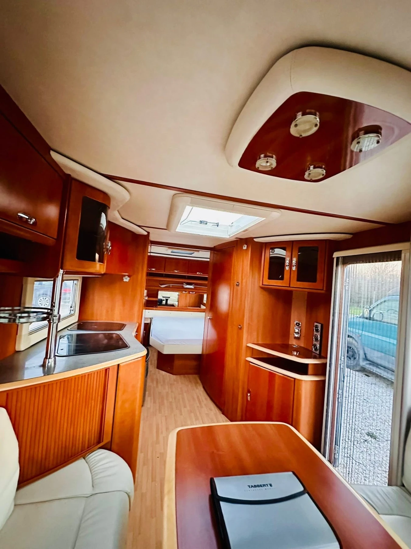 Каравана Tabbert Puccini, снимка 4 - Каравани и кемпери - 53823297