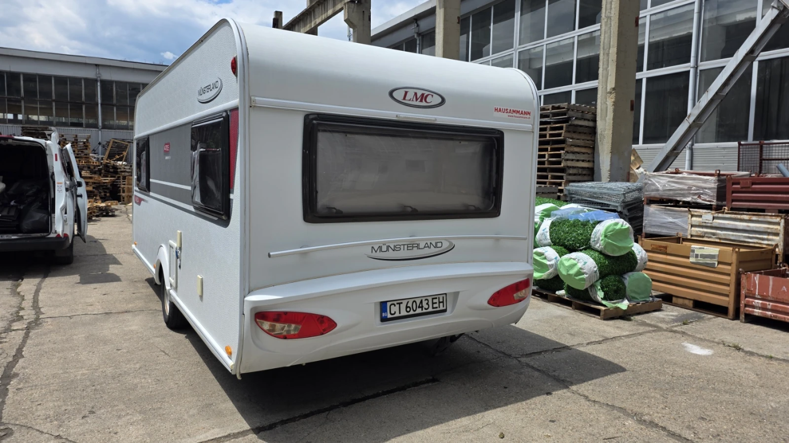 Каравана LMC Musica 470E, снимка 2 - Каравани и кемпери - 55663112