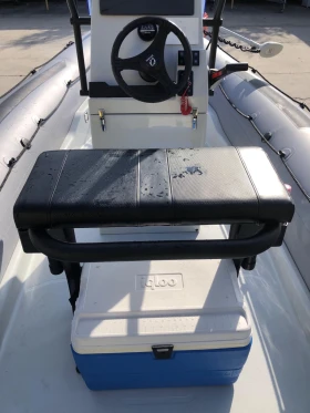 Надуваема лодка Zodiac Pro 6.5, снимка 10