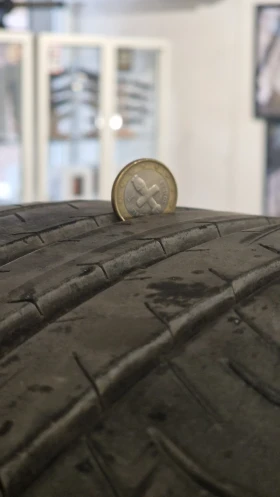 Гуми Летни 235/40R19, снимка 2