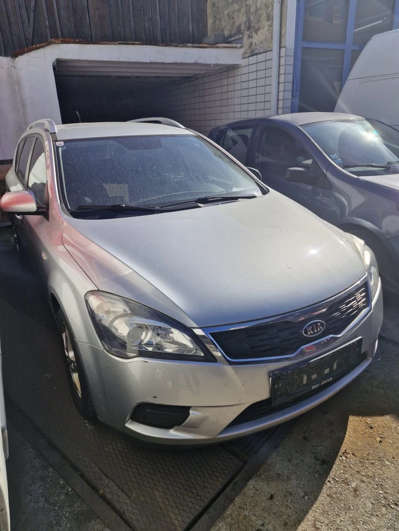 Kia Ceed 1.4- 90KC / НА ЧАСТИ , снимка 3 - Автомобили и джипове - 45019384