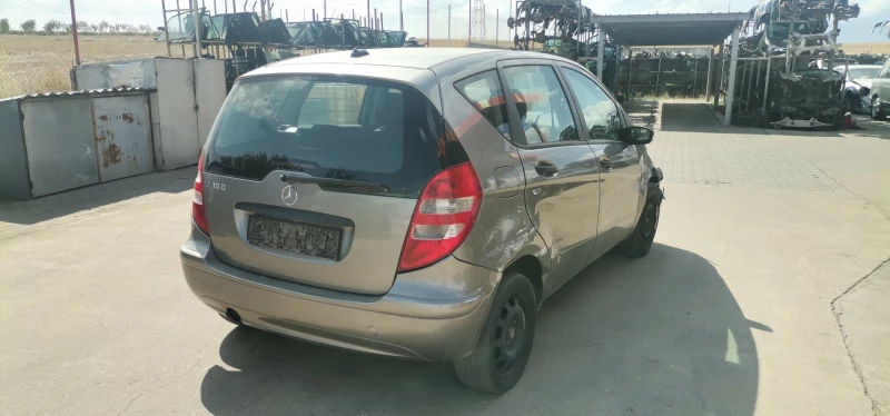 Mercedes-Benz A 150 1.5, снимка 4 - Автомобили и джипове - 47066237