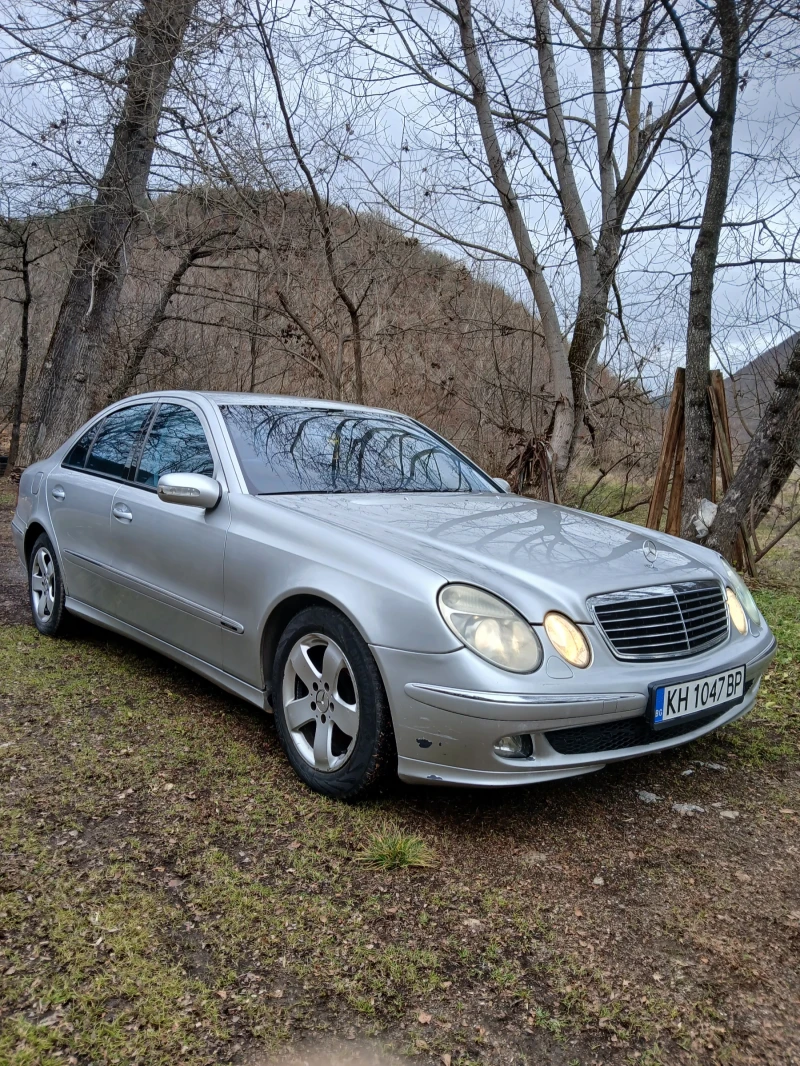 Mercedes-Benz E 220 Avangard, снимка 8 - Автомобили и джипове - 48223320