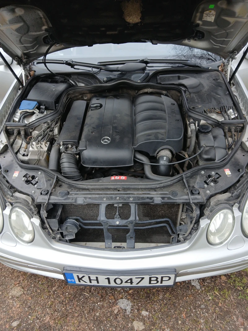 Mercedes-Benz E 220 Avangard, снимка 16 - Автомобили и джипове - 48223320