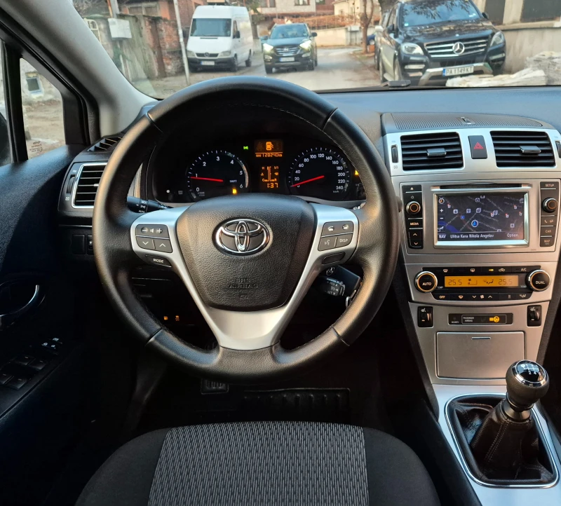 Toyota Avensis 2.2d4d-EXECUTIVE- navi-veriga-6скорости-japan , снимка 16 - Автомобили и джипове - 48286492