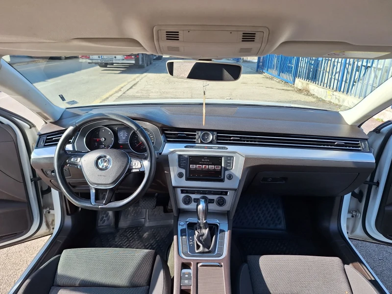 VW Passat, снимка 12 - Автомобили и джипове - 49518101