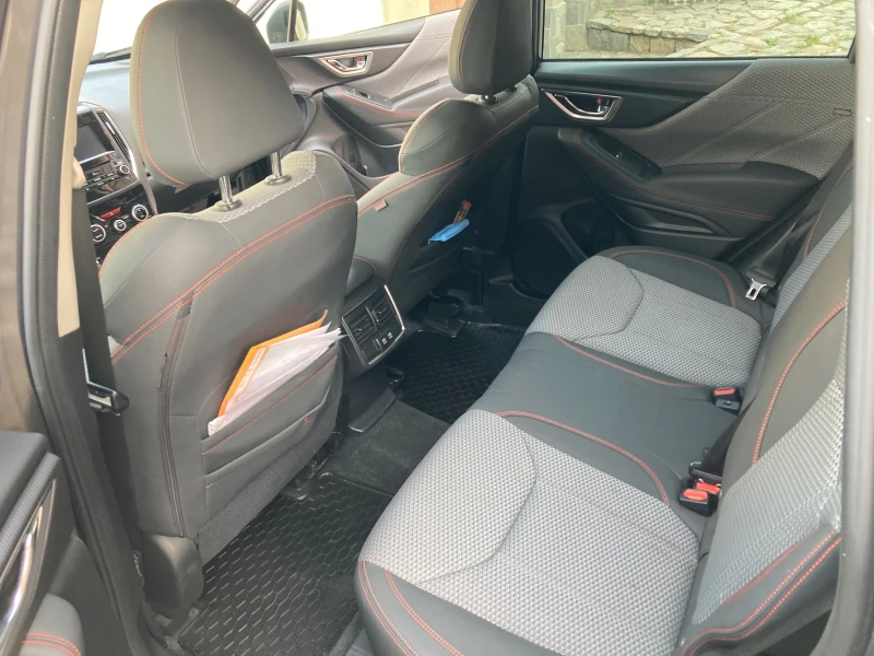 Subaru Forester, снимка 11 - Автомобили и джипове - 51767548
