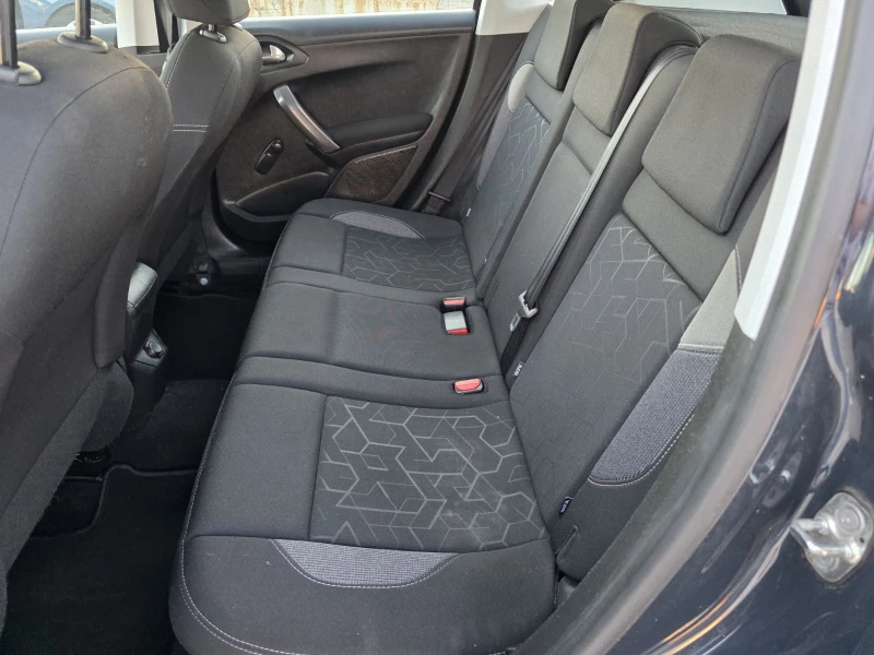 Peugeot 2008 1.2 PureTech Автоматик| Навигация| Камера, снимка 13 - Автомобили и джипове - 51825873