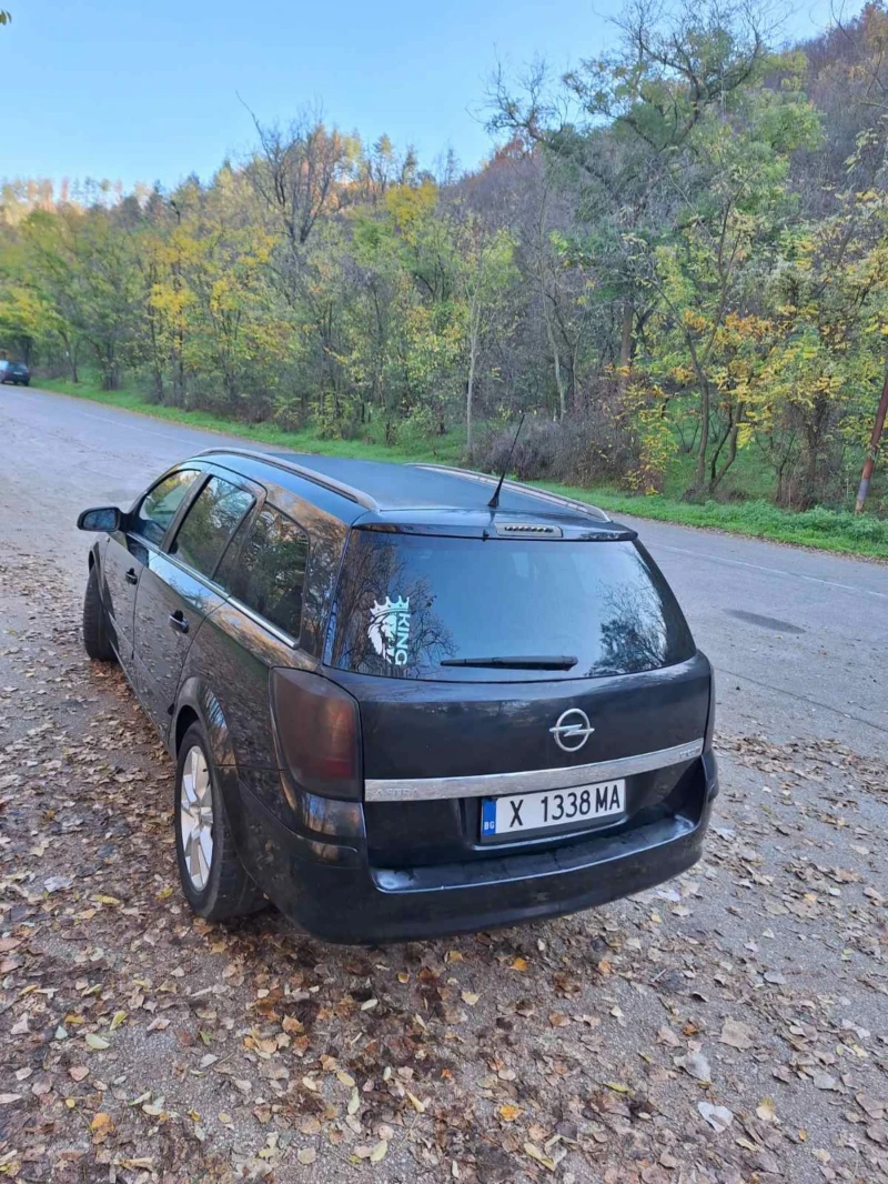 Opel Astra 1.7 CDTI , снимка 10 - Автомобили и джипове - 52472002