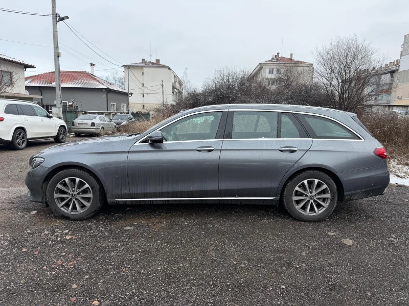Mercedes-Benz E 220, снимка 2 - Автомобили и джипове - 52903484