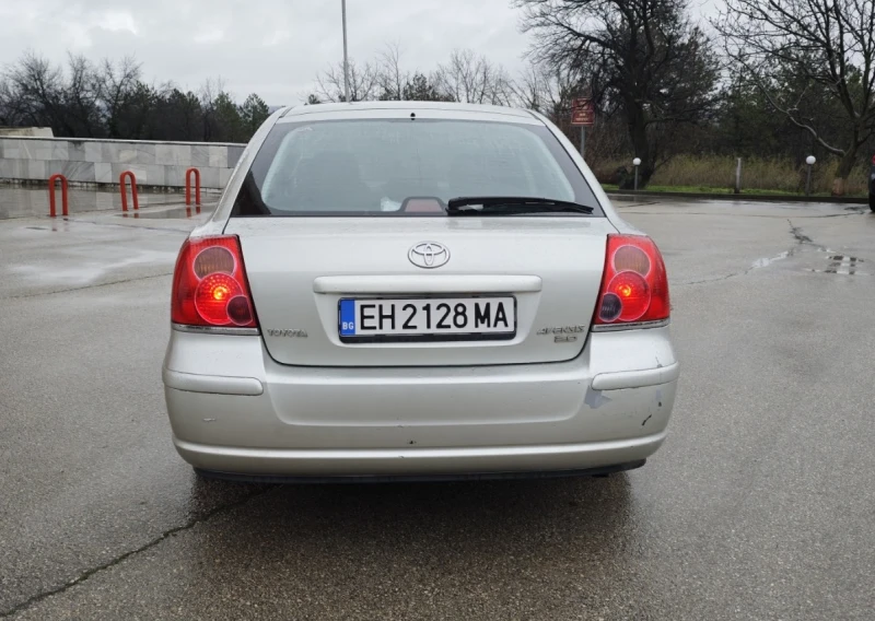 Toyota Avensis 2.0 VVT-i + Газов инжекцион, снимка 3 - Автомобили и джипове - 53018073