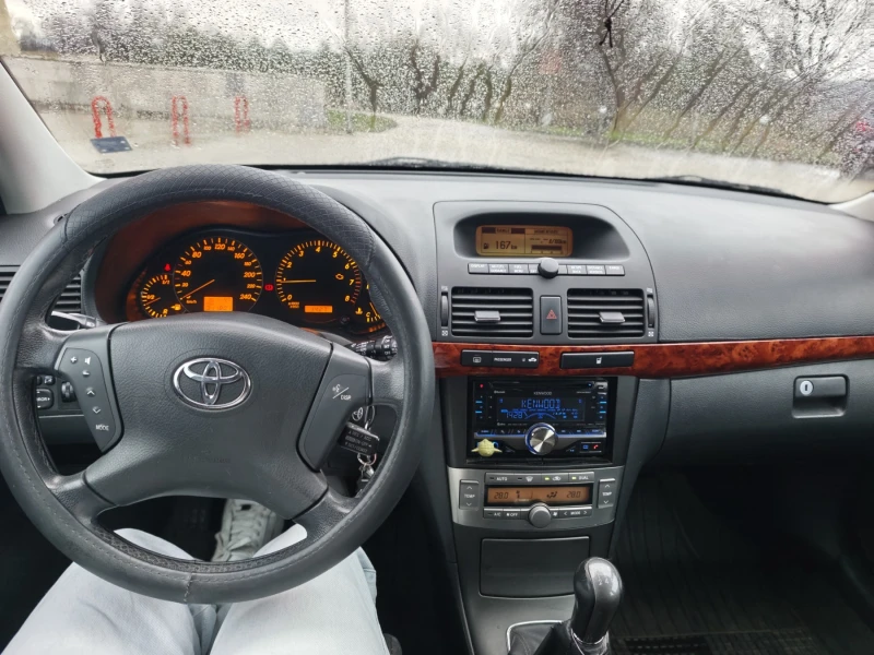 Toyota Avensis 2.0 VVT-i + Газов инжекцион, снимка 9 - Автомобили и джипове - 53018073