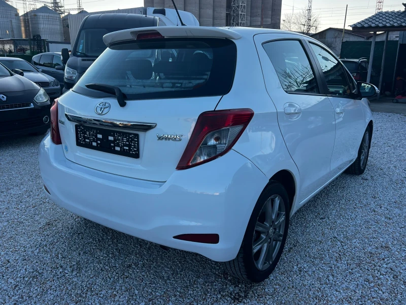 Toyota Yaris 1.4 D4D / euro 5b / navi / camera / start-stop, снимка 4 - Автомобили и джипове - 53055824