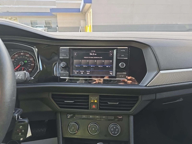 VW Jetta, снимка 10 - Автомобили и джипове - 53154019