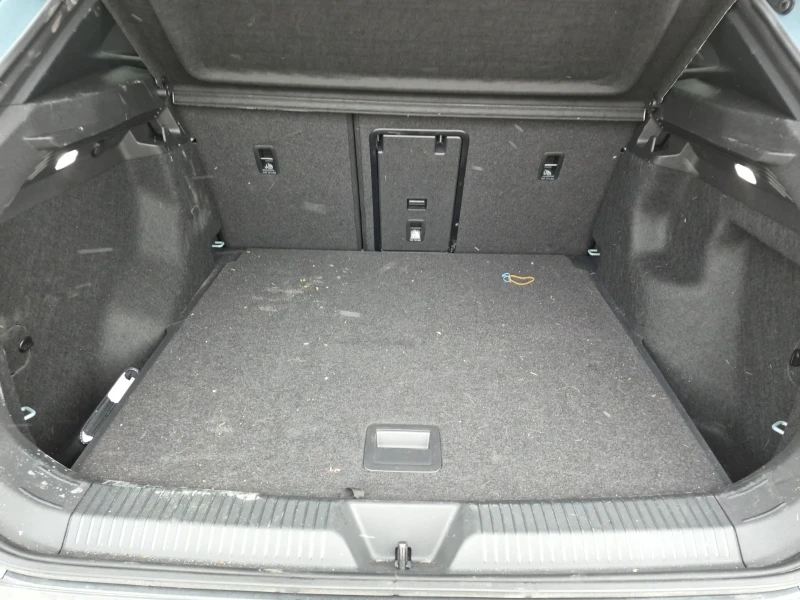 VW ID.4 PRO S| PANO| ОБДУХВАНЕ| АМБИЕНТНО ОСВЕТЛЕНИЕ| CARF, снимка 13 - Автомобили и джипове - 53535723