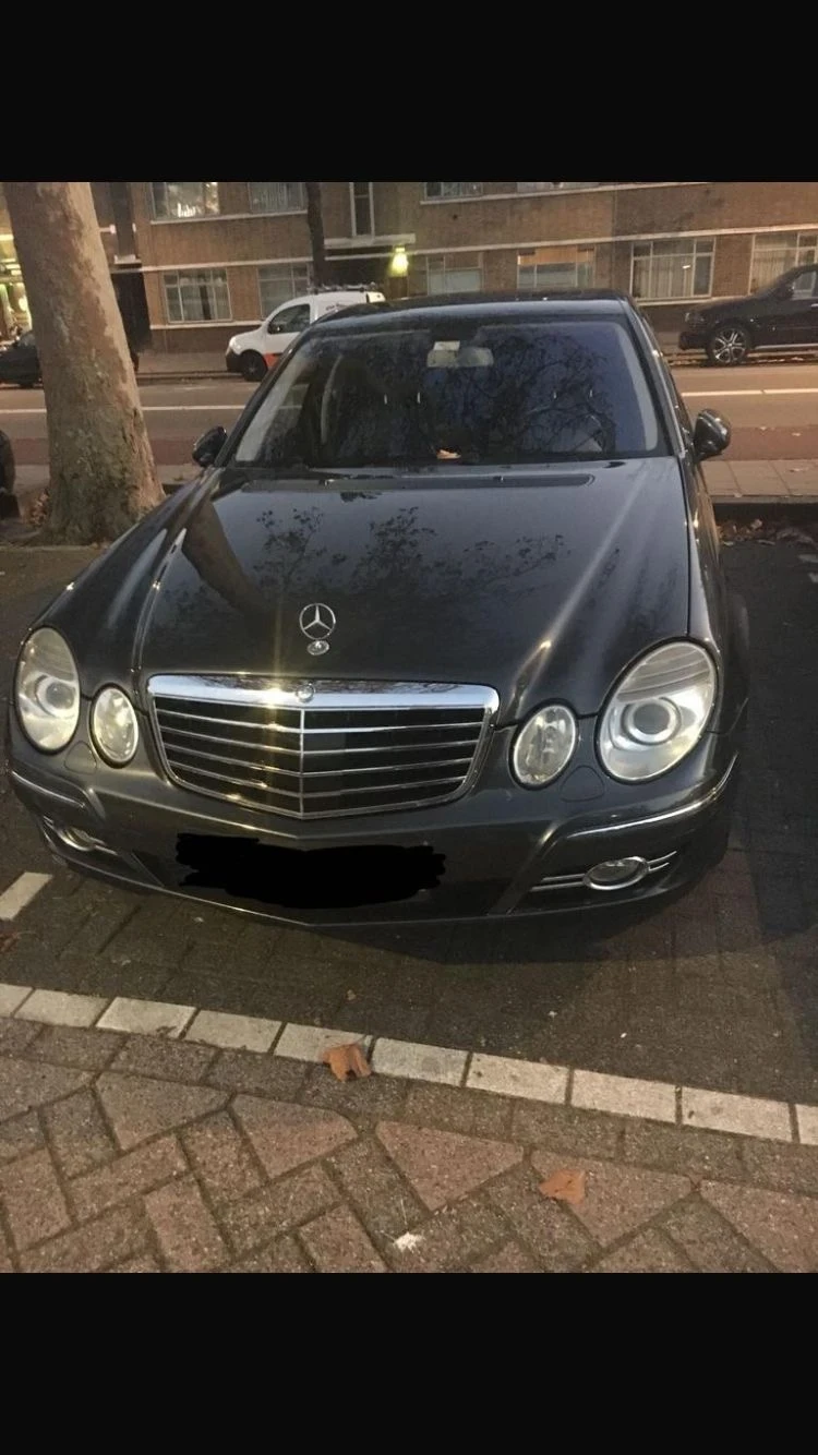 Mercedes-Benz E 320, снимка 2 - Автомобили и джипове - 48503613