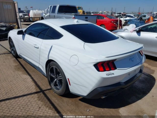 Ford Mustang ECOBOOST PREMIUM FASTBACK - изображение 3