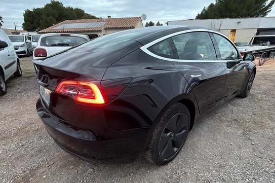 Tesla Model 3 Европейска с Гаранция, снимка 5 - Автомобили и джипове - 53648113
