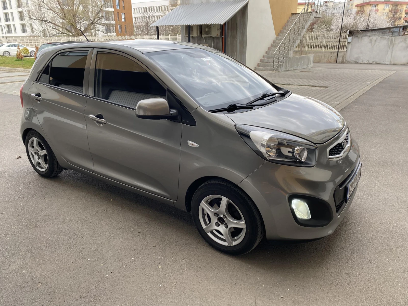 Kia Picanto 1.25i ГАЗ-АВТОМАТИК - изображение 6