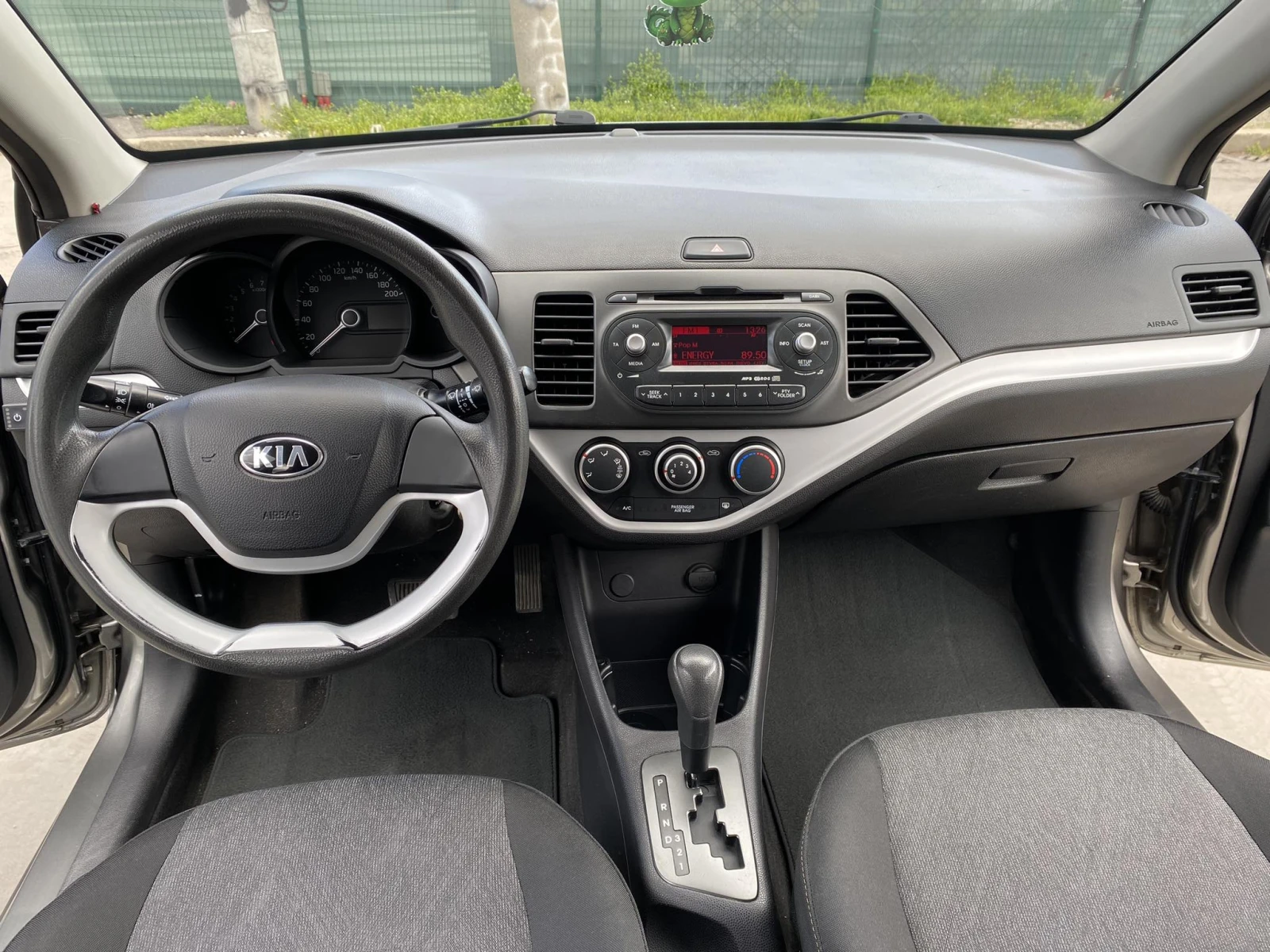 Kia Picanto 1.25i ГАЗ-АВТОМАТИК - изображение 10